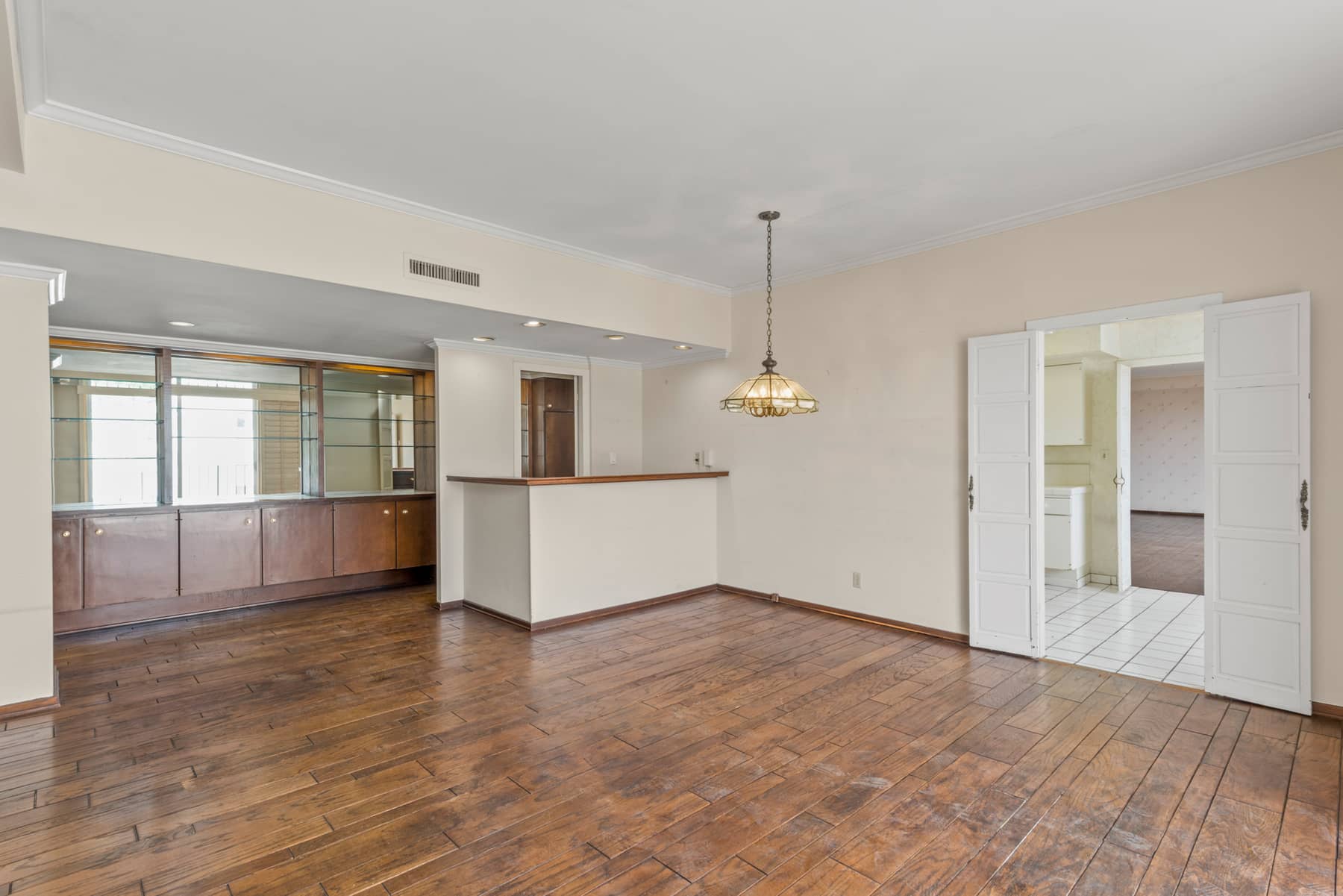3,000+ Square Foot Penthouse Fixer at Doheny Plaza