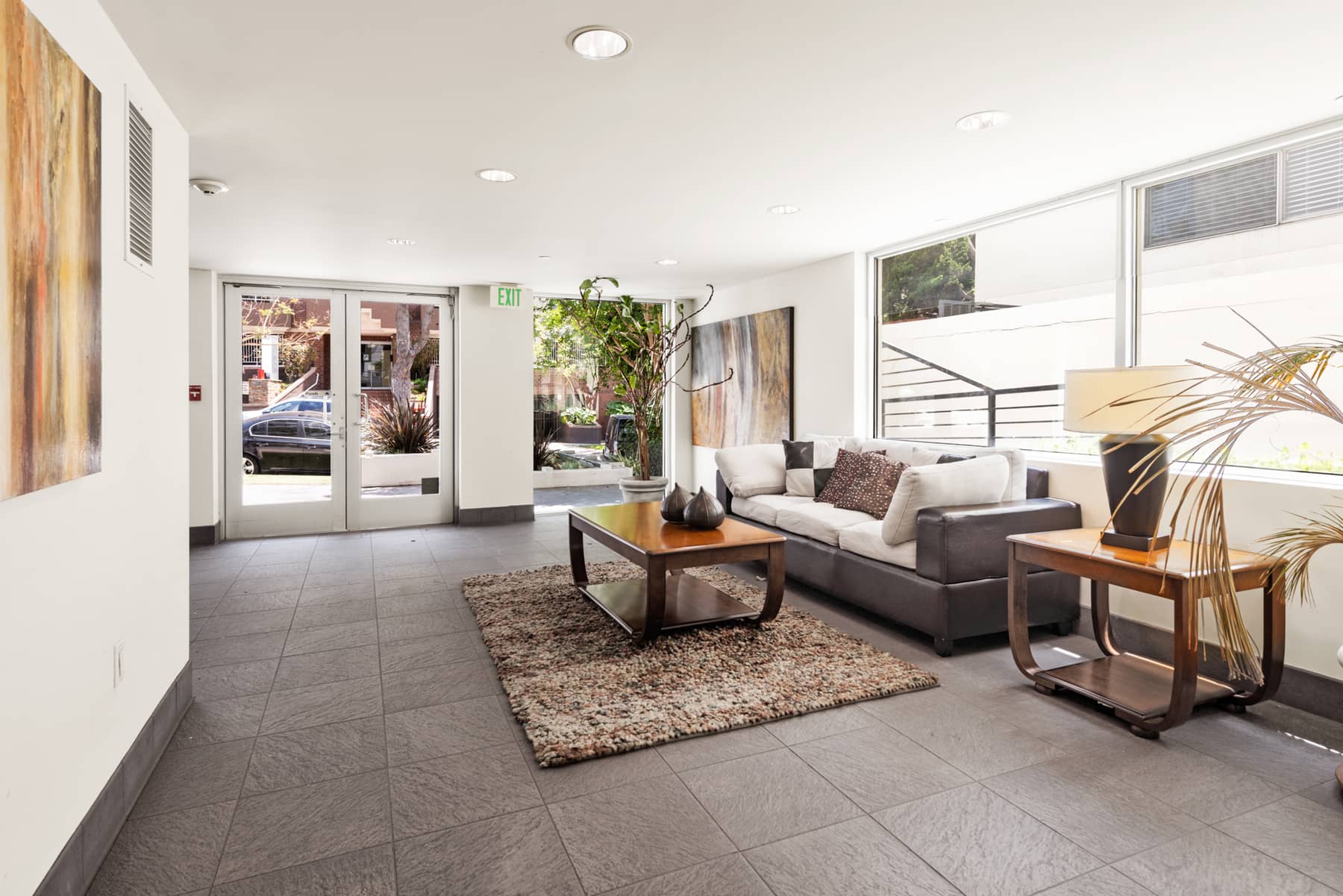 Stunning Contemporary Penthouse in Prime Westwood