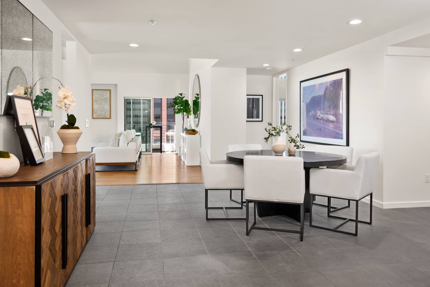 Stunning Contemporary Penthouse in Prime Westwood