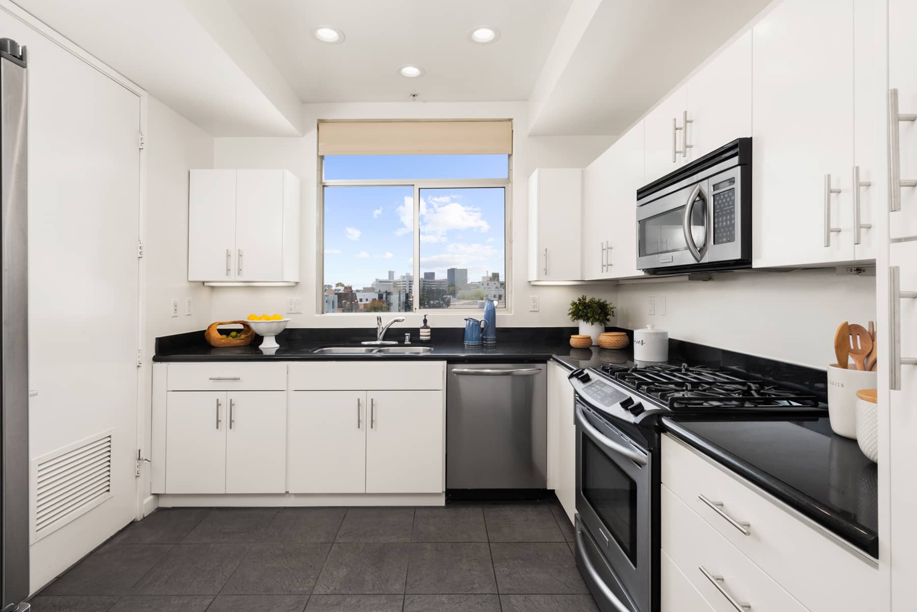 Stunning Contemporary Penthouse in Prime Westwood