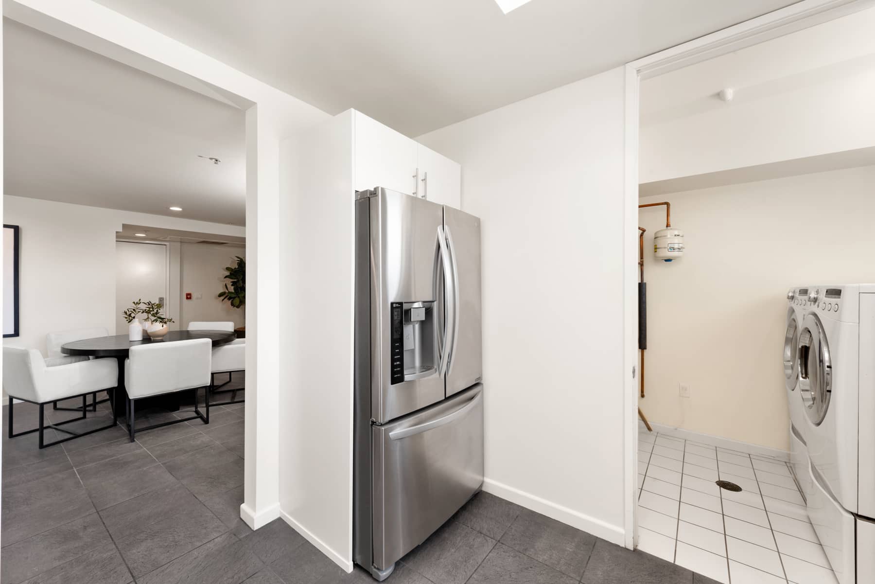 Stunning Contemporary Penthouse in Prime Westwood