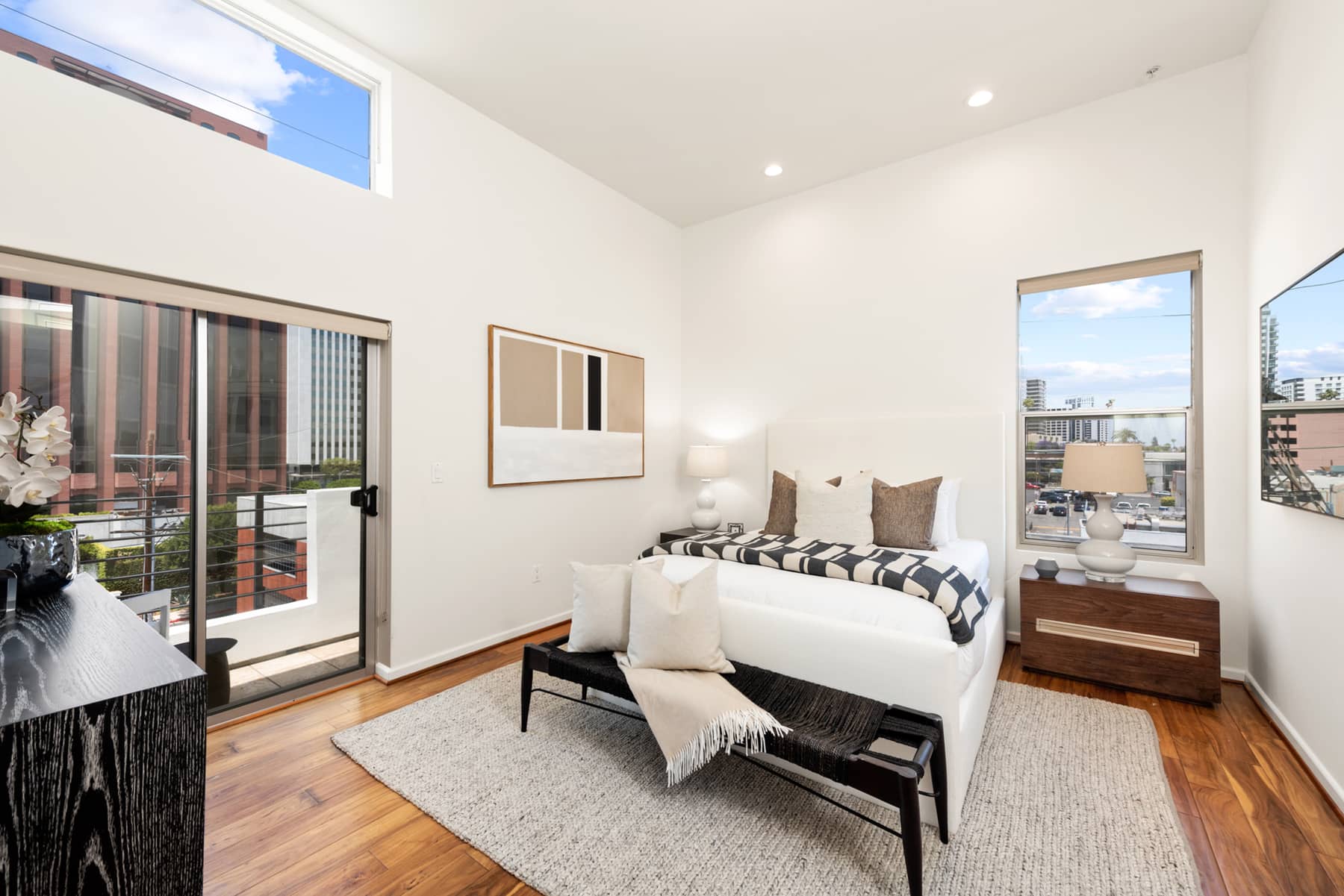 Stunning Contemporary Penthouse in Prime Westwood