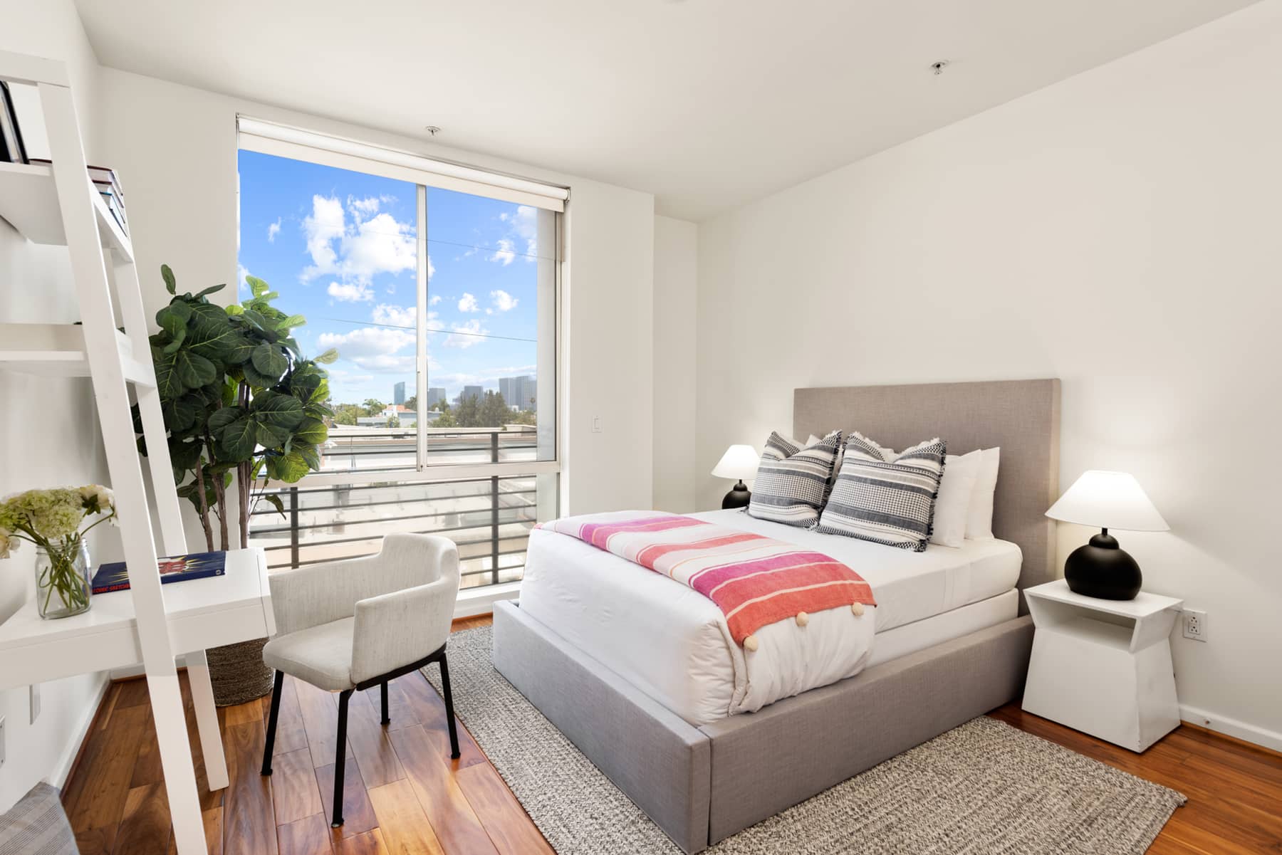 Stunning Contemporary Penthouse in Prime Westwood