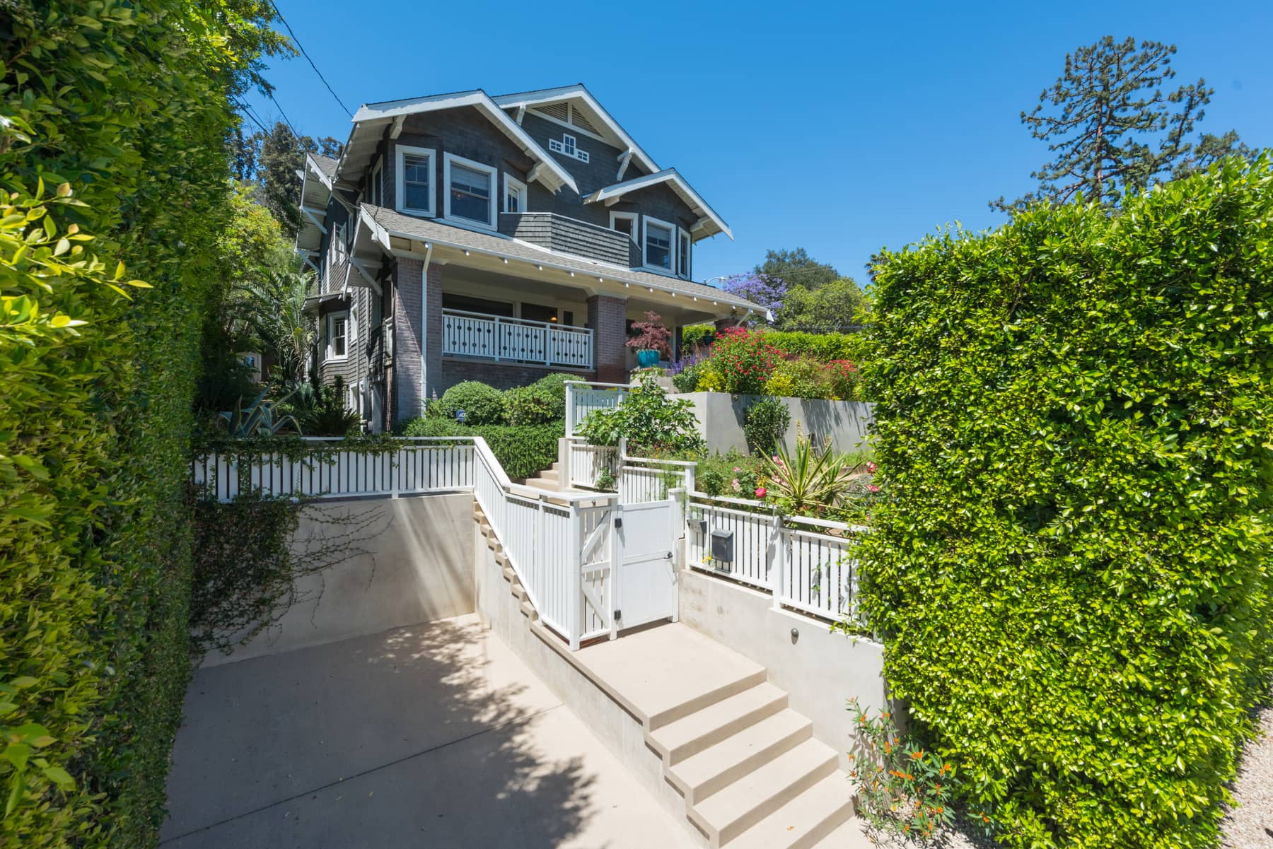 Top Quality Traditional with Pool and Guest House