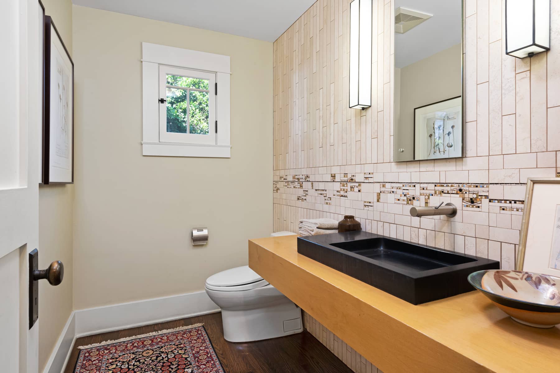 Top Quality Traditional with Pool and Guest House
